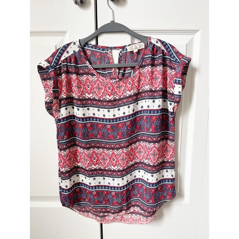 PINK ROSE women’s shirt size small pink white blue paisley